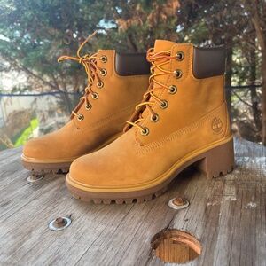 Timberland Kinsley 6-Inch Waterproof Boots Wheat Size 6.5 New
